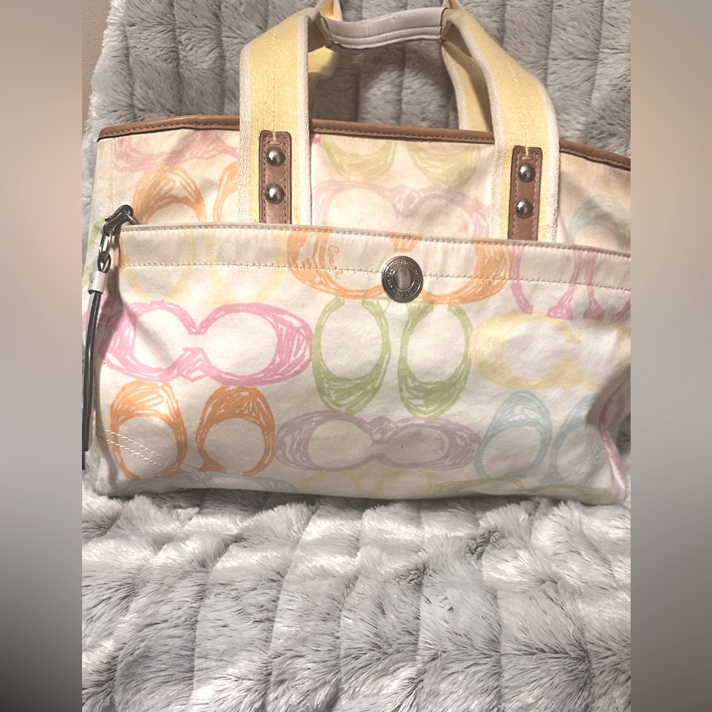 COACH poppy canvas tote/shoulder bag.